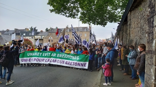 Environ 10 000 personnes pour défendre la culture bretonne !